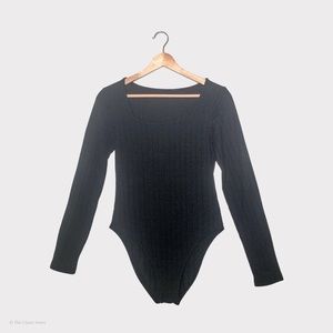 square neck ribbed long sleeve bodysuit in black
